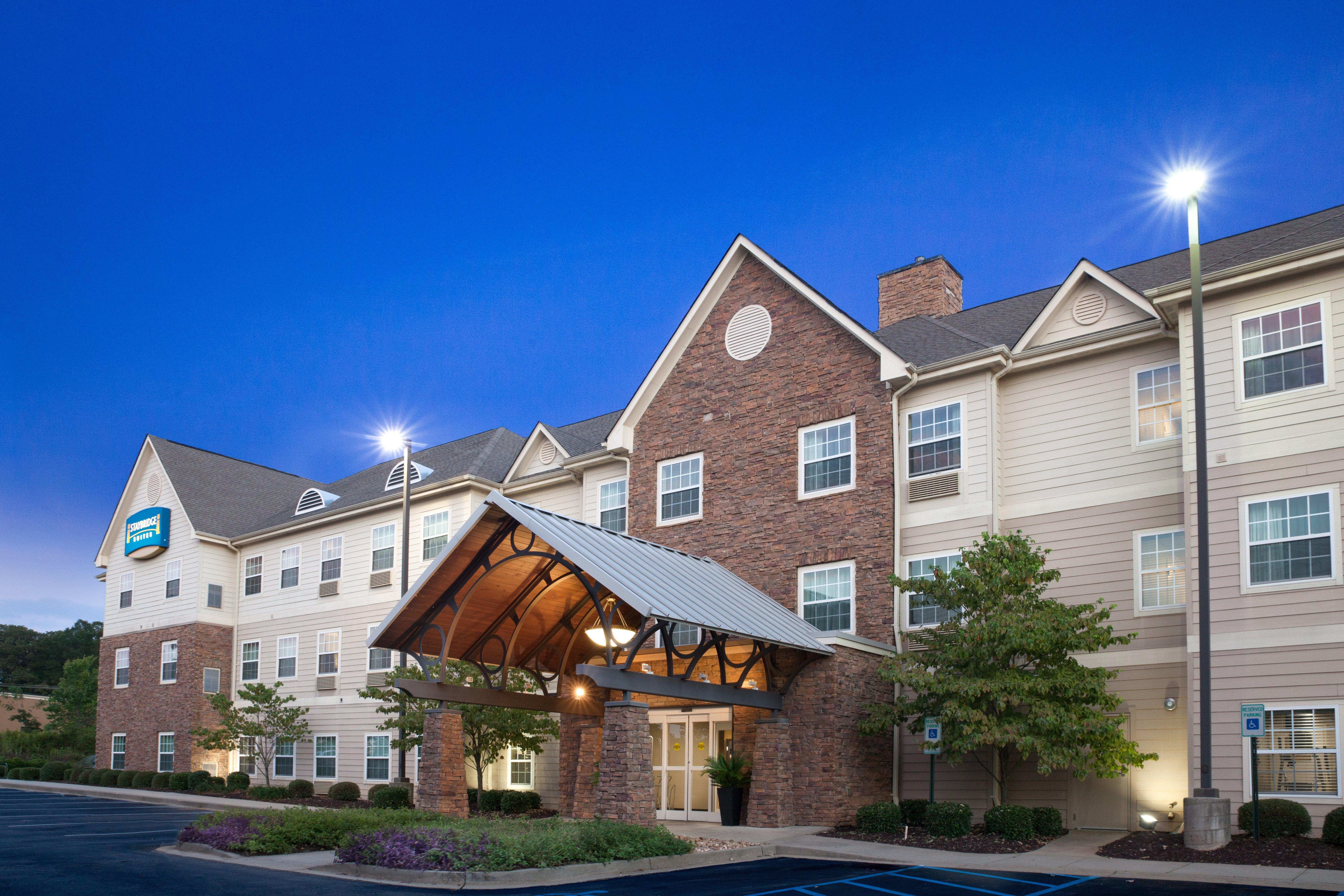 Hilton Greenville Exterior foto